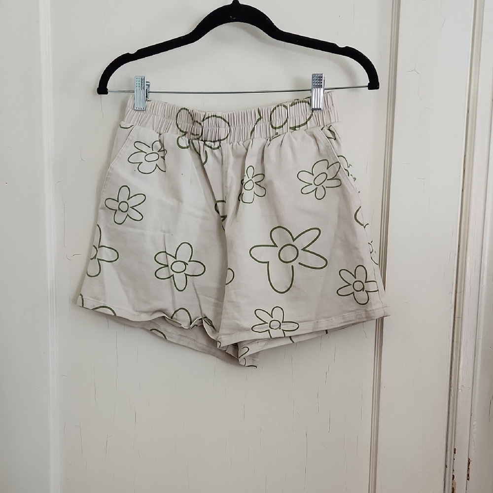 Floral High Waist Women's Shorts - Cream and Green